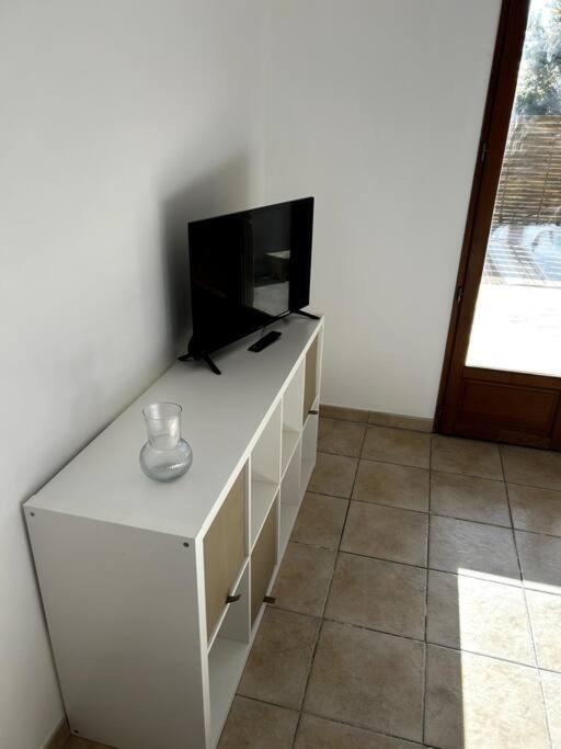Superbe Appartement Dans Un Mas Nîmes Dış mekan fotoğraf