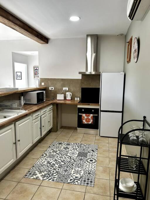 Superbe Appartement Dans Un Mas Nîmes Dış mekan fotoğraf