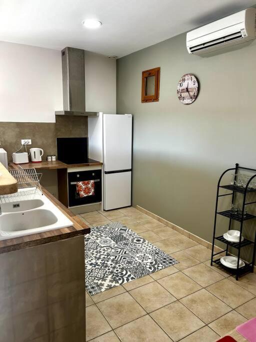 Superbe Appartement Dans Un Mas Nîmes Dış mekan fotoğraf